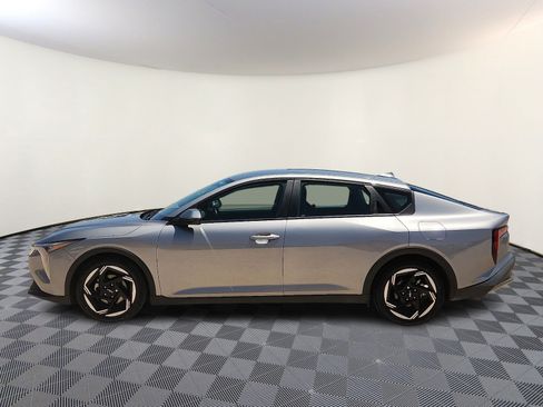 Used 2025 Kia K4 EX FWD image 2