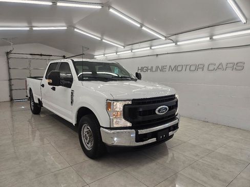 Used 2022 Ford F250 XL w/ Power Equipment Group RWD image 3