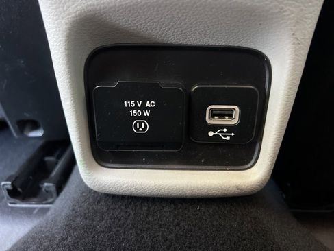 Used 2018 Jeep Compass Latitude w/ Popular Equipment Group image 19