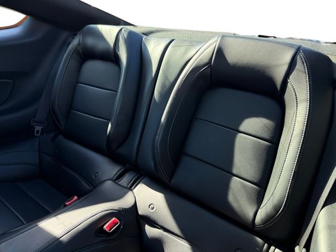 Used 2017 Ford Mustang GT Premium w/ GT Performance Package RWD image 16