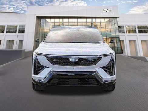 Used 2025 Cadillac Optiq Sport 1 AWD/4WD image 2