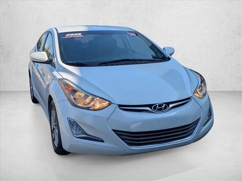 Used 2016 Hyundai Elantra SE w/ Option Group 02 image 3