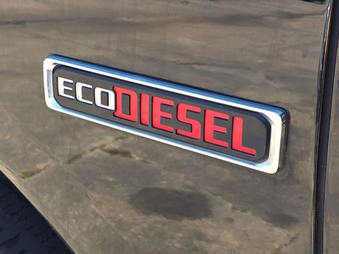 Used 2015 RAM 1500 Limited image 2