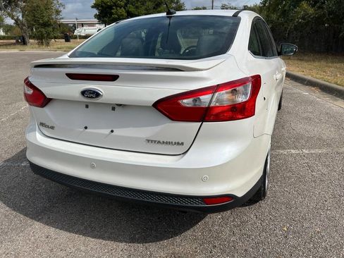 Used 2012 Ford Focus Titanium image 9