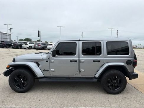 Used 2021 Jeep Wrangler Unlimited Sahara AWD/4WD image 11