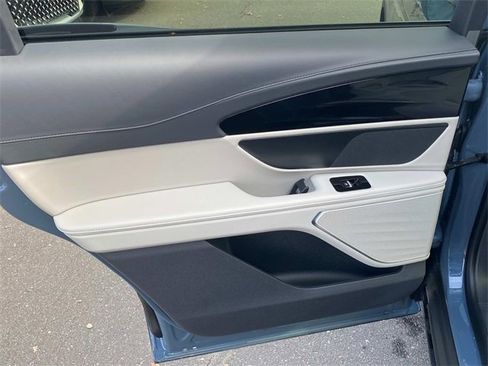 New 2026 Lincoln Nautilus Premier image 8