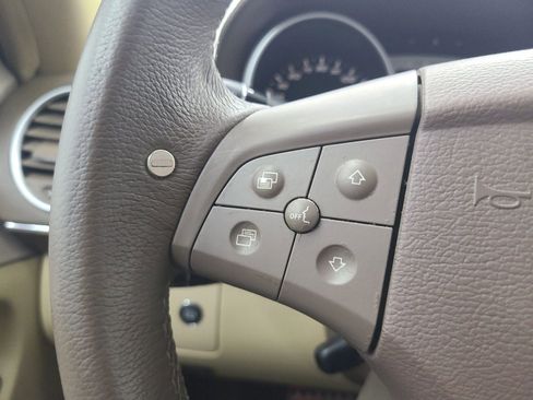 Used 2007 Mercedes-Benz ML 63 AMG 4MATIC image 33