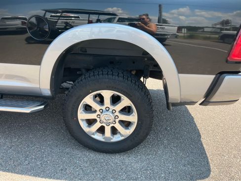 Used 2022 RAM 2500 Laramie AWD/4WD image 8