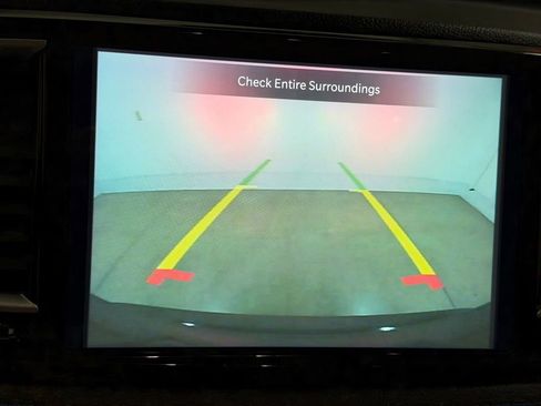 Used 2021 Chrysler Pacifica Touring w/ Cold Weather Group FWD image 35