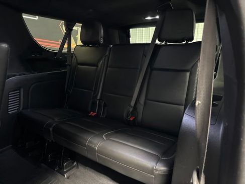 Used 2022 GMC Yukon XL Denali AWD/4WD image 18