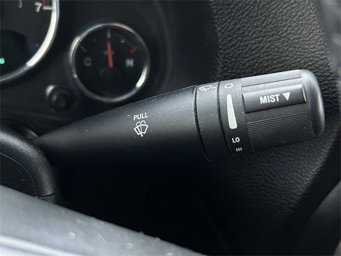 Used 2017 Jeep Wrangler Sahara image 21