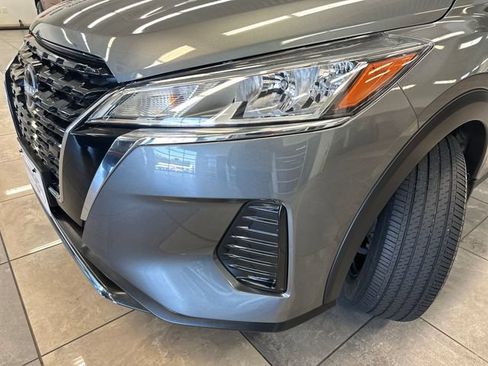 Used 2022 Nissan Kicks S FWD image 16