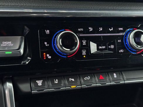 Used 2024 GMC Sierra 3500 Denali image 25