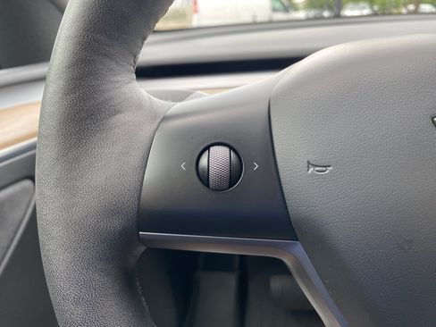 Used 2023 Tesla Model Y Long Range AWD/4WD image 20