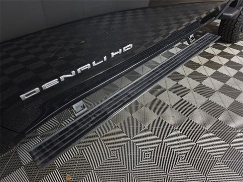 Used 2021 GMC Sierra 3500 Denali w/ Denali Ultimate Package image 11