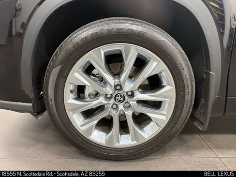 Used 2022 Toyota Highlander Limited image 10