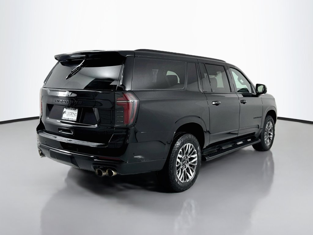 Used 2025 Chevrolet Suburban Z71 AWD/4WD image 6