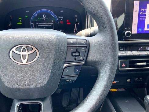 Used 2025 Toyota Camry LE w/ Convenience Package FWD image 24