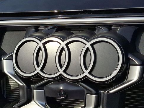 New 2025 Audi SQ5 Premium Plus image 23