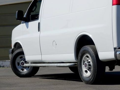 Used 2017 GMC Savana 2500 RWD image 23