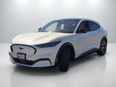 Used 2021 Ford Mustang Mach-E Premium RWD image 8
