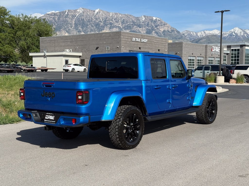 Used 2023 Jeep Gladiator Overland AWD/4WD image 9