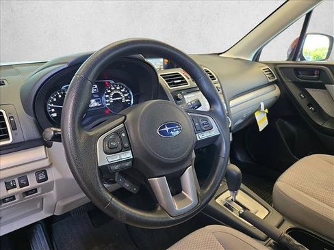 Used 2017 Subaru Forester 2.5i Premium AWD/4WD image 9