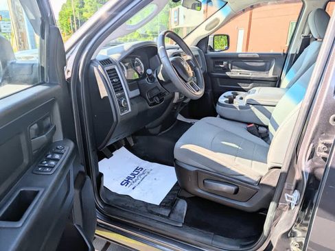 Used 2019 RAM 1500 Express w/ Express Value Package AWD/4WD image 7