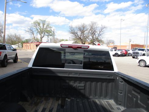 Used 2025 GMC Sierra 1500 AT4 w/ AT4 Premium Package AWD/4WD image 20
