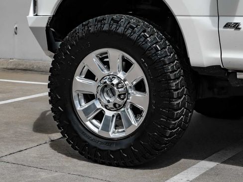 Used 2021 Ford F250 Platinum w/ FX4 Off-Road Package AWD/4WD image 54