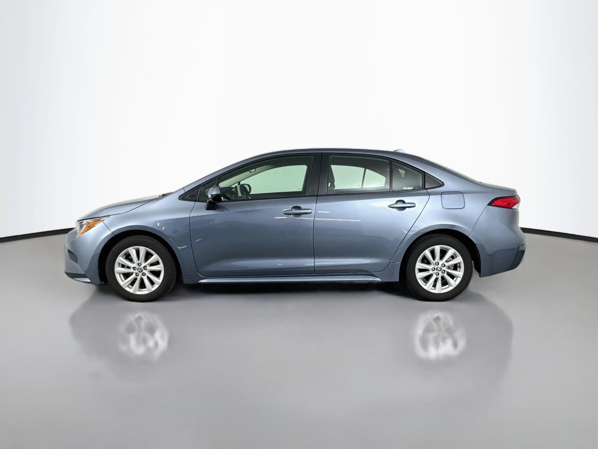 Certified 2026 Toyota Corolla LE w/ LE Premium Package FWD image 4