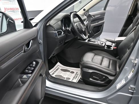 Used 2023 MAZDA CX-5 AWD 2.5 S w/ Premium Package image 17