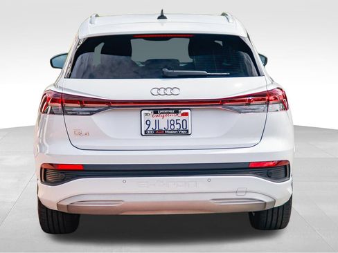 Used 2023 Audi Q4 e-tron Premium Plus RWD image 5