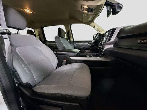 Used 2019 RAM 1500 Big Horn image 29