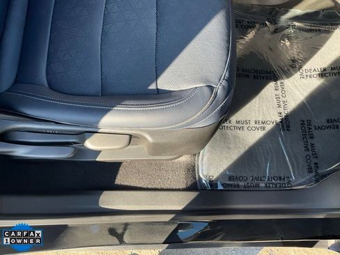 Used 2022 Chevrolet Bolt EUV LT w/ Convenience Package image 56