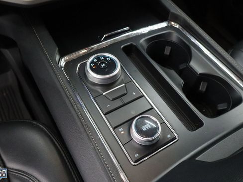 Used 2024 Ford Expedition Max XLT image 20