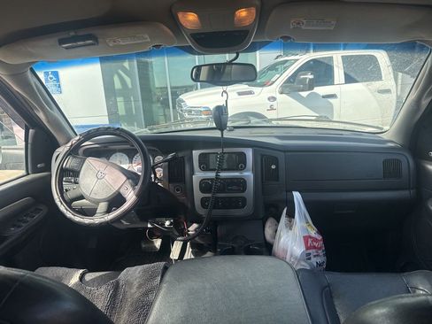 Used 2005 Dodge Ram 2500 Truck SLT image 9