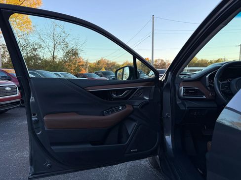 Used 2021 Subaru Outback Touring XT image 10