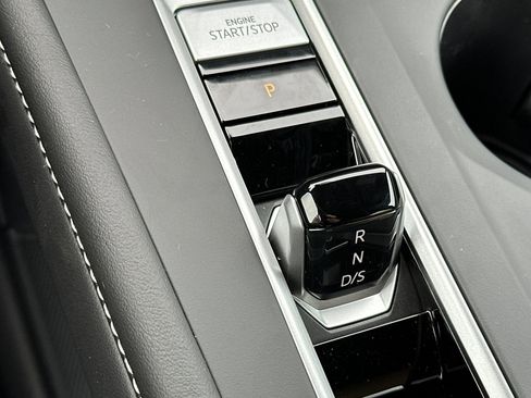 New 2025 Volkswagen Atlas Cross Sport SE image 20