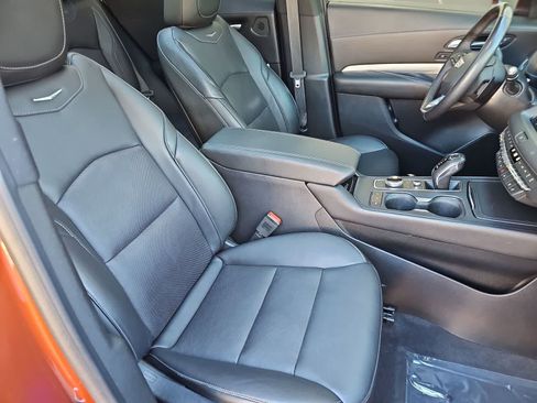 Used 2019 Cadillac XT4 Premium Luxury w/ Technology Package AWD/4WD image 18