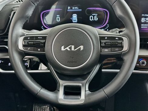 Used 2025 Kia Sportage EX FWD image 13