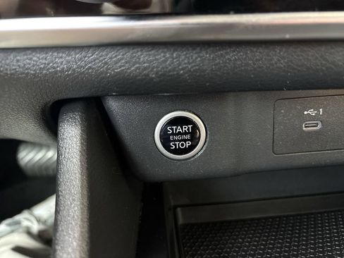 Used 2021 Nissan Rogue S FWD image 16
