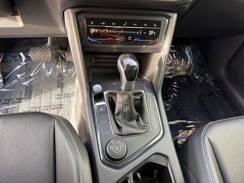 Certified 2022 Volkswagen Tiguan SE image 26