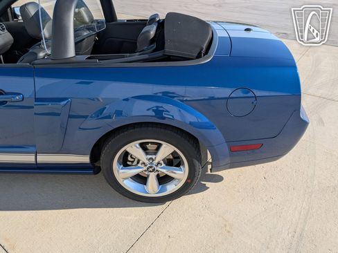 Used 2008 Ford Mustang GT image 38