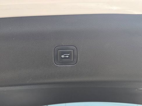 Used 2018 Buick Enclave Avenir AWD/4WD image 58