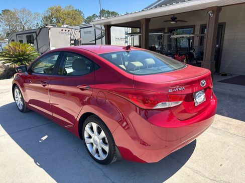 Used 2013 Hyundai Elantra Limited w/ Technology Pkg FWD image 7