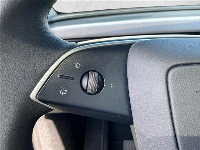 Used 2026 Tesla Model Y 2WD image 19