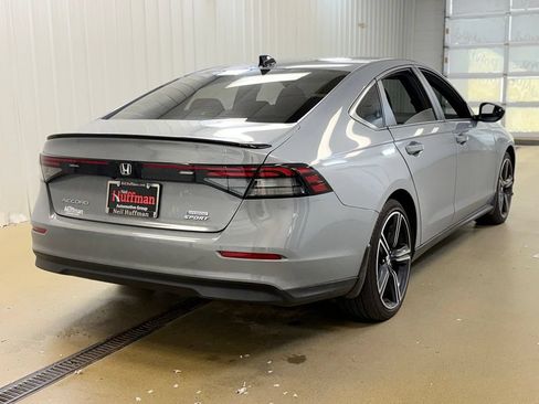 Used 2025 Honda Accord Sport image 5