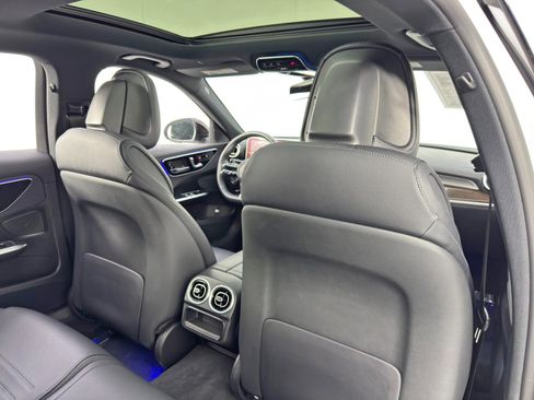 Used 2023 Mercedes-Benz C 300 Sedan image 40