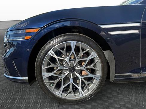Used 2023 Genesis G90 3.5T AWD/4WD image 9